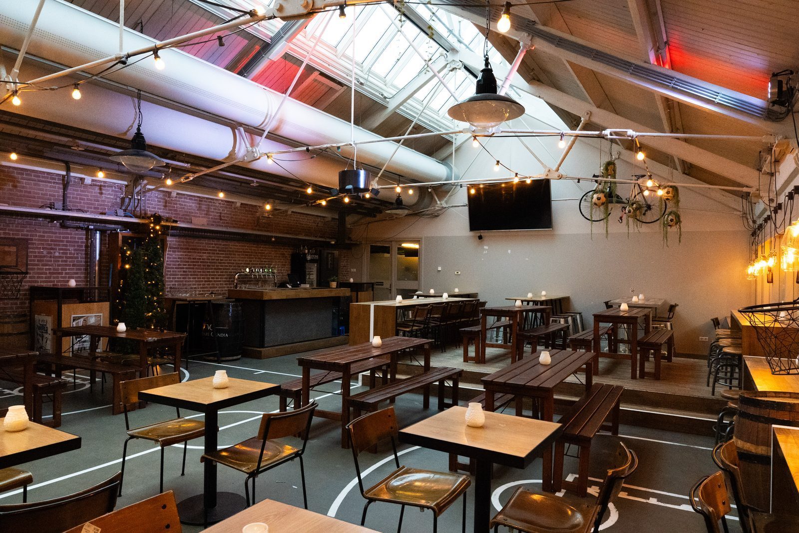 De Dug Out — Foodhallen Amsterdam (3)