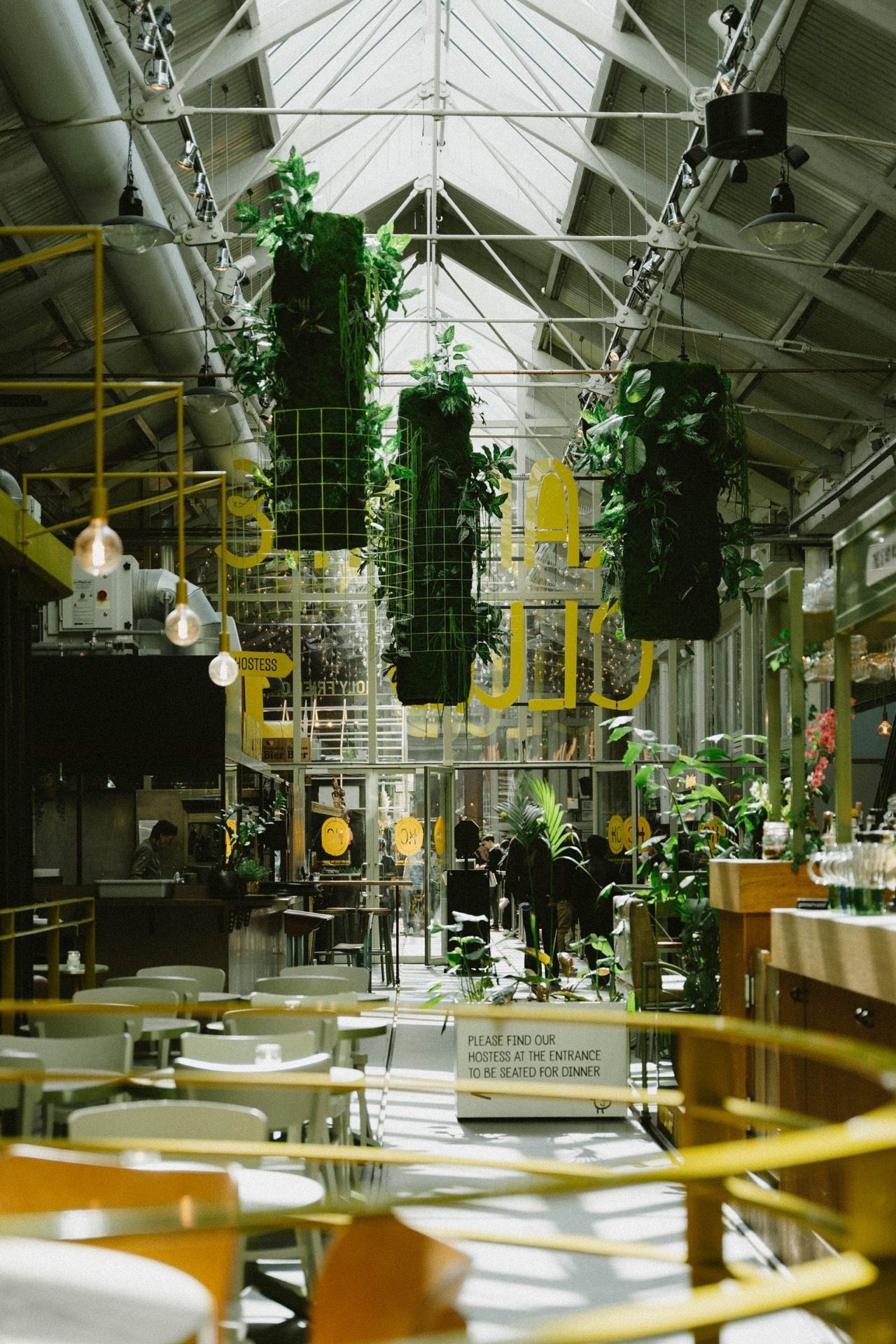 Kanarie Club — Foodhallen Amsterdam (1)